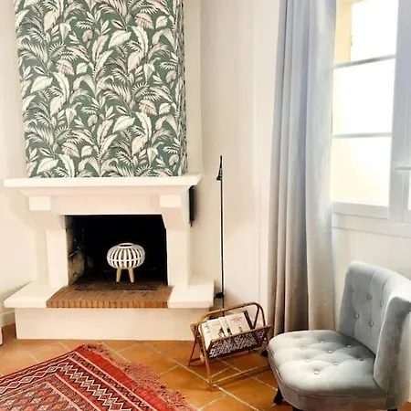 A 150 M Du Canal